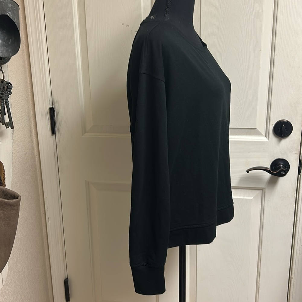 Victoria Sport Black Long Sleeve Sweatshirt Medium, EUC - Picture 3 of 10